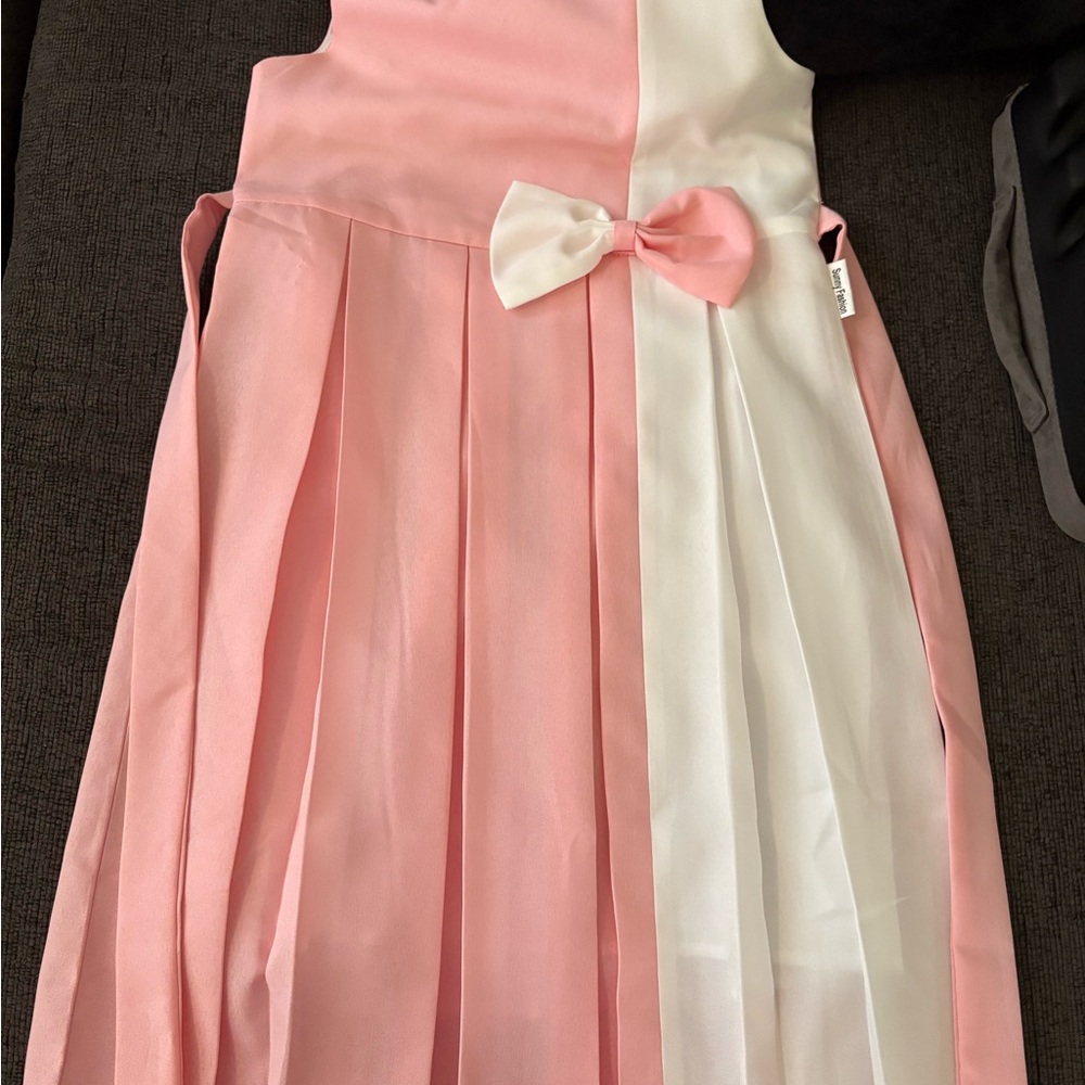Pink and White Pleated Girls' Dress with Decorative Bow